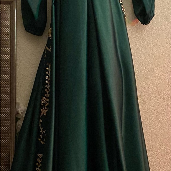 Moroccon Kaftan Dress - Picture 5 of 11